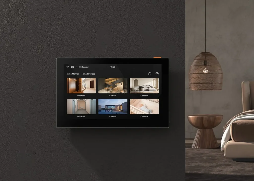 Integrare sistem smart home și monitor videointerfon în proiecte de renovări premium București – Demolari24h.ro