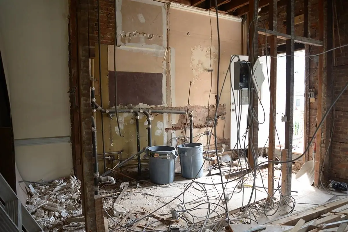 Servicii complete de demolări în Sectorul 1 – zonele Dorobanți, Băneasa, Pipera, Floreasca și Primăverii.